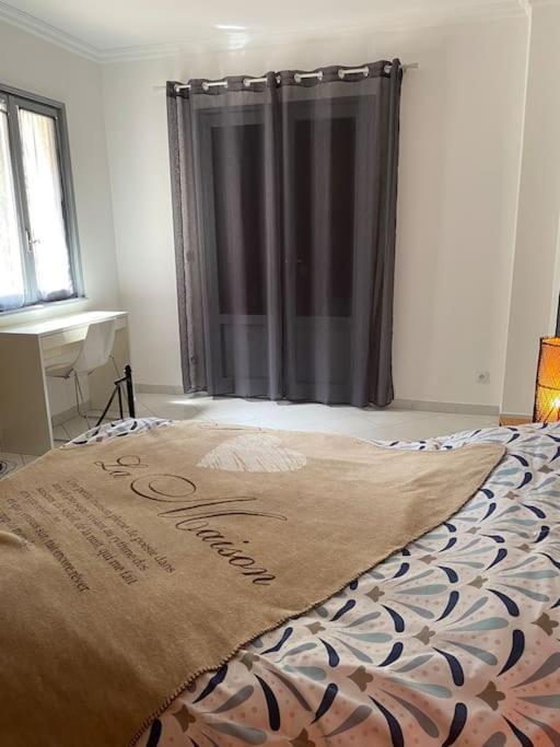 Villa Serenice - F2 Au Calme, Climatise, Wifi Et Parking Gratuit Екстериор снимка